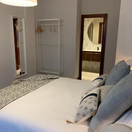 La Puerta - Casco Viejo-old Town Apartment *