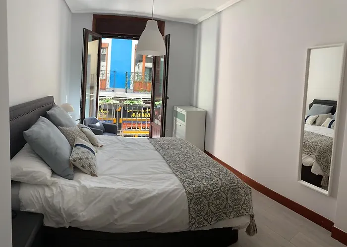 Apartment La Puerta - Casco Viejo-old Town *